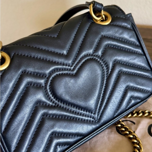 GG Marmont Quilted Bag - Picture 3 of 10